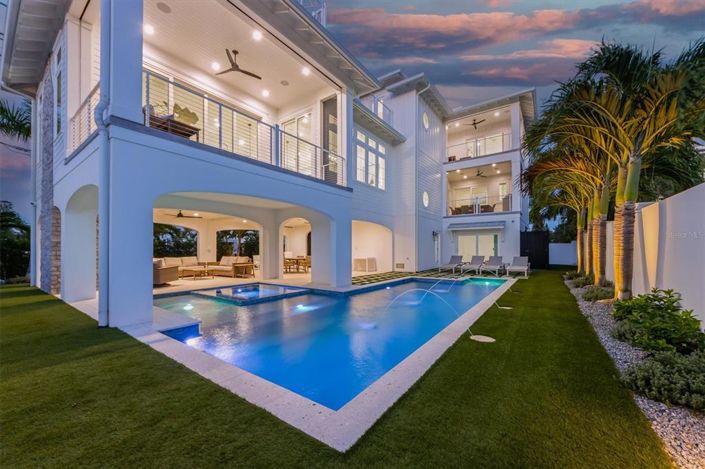 Image No.63-5 Bed Property for sale