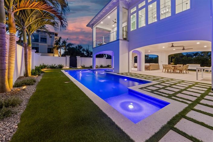 Image No.64-5 Bed Property for sale