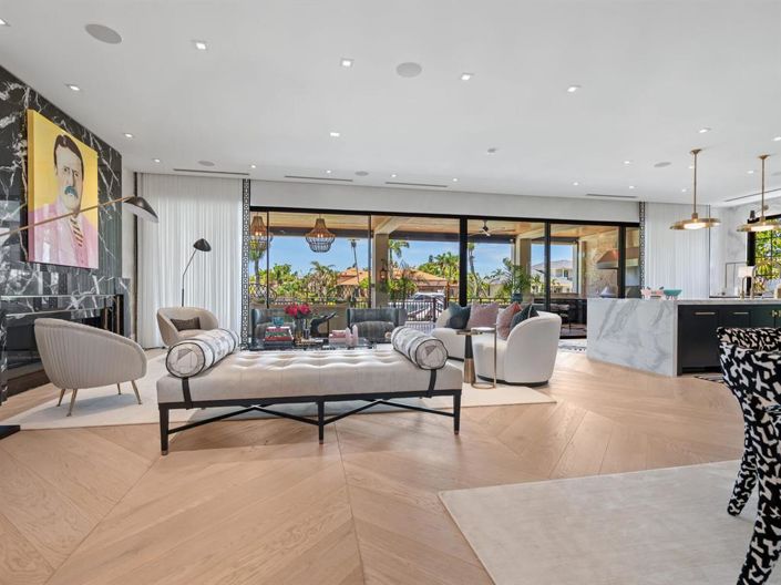 Image No.11-4 Bed Property for sale