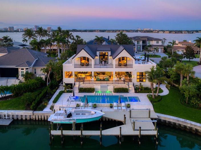 Image No.2-4 Bed Property for sale