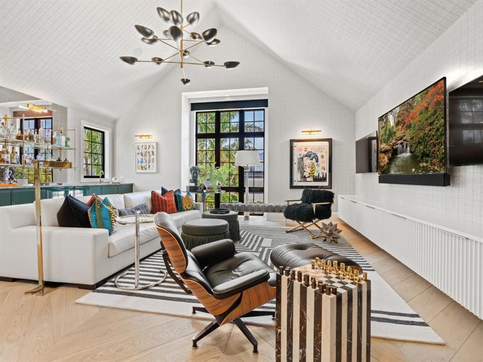 Image No.22-4 Bed Property for sale