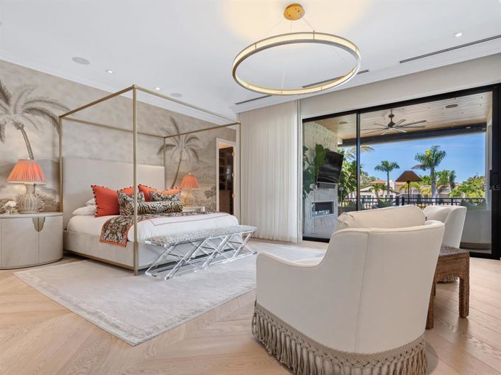 Image No.24-4 Bed Property for sale