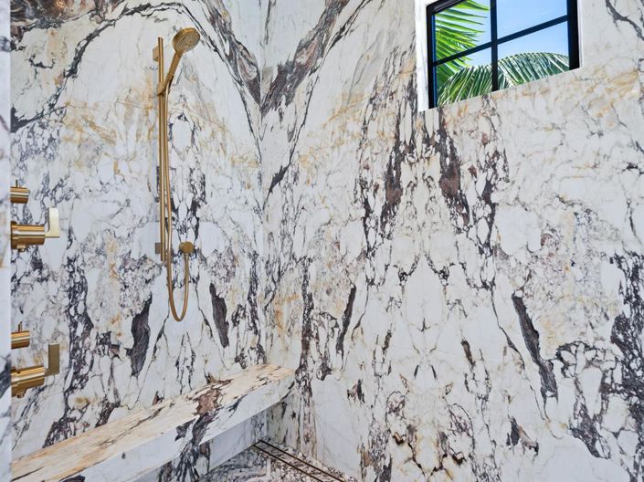 Image No.29-4 Bed Property for sale