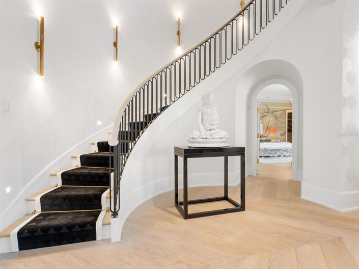 Image No.34-4 Bed Property for sale