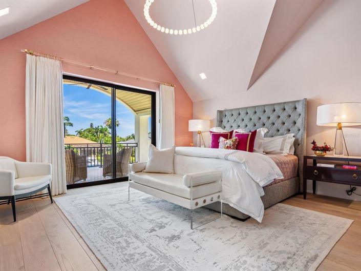 Image No.41-4 Bed Property for sale