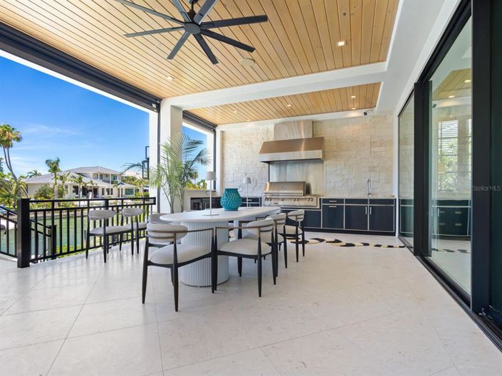 Image No.51-4 Bed Property for sale