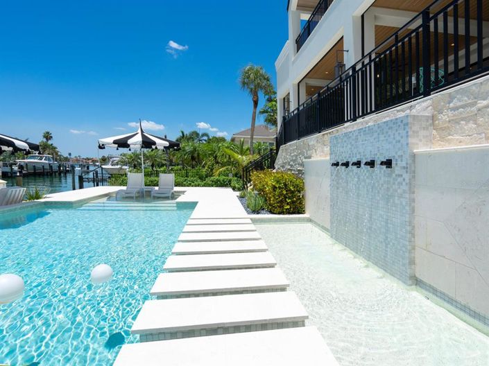 Image No.59-4 Bed Property for sale