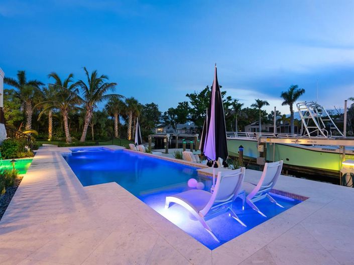 Image No.62-4 Bed Property for sale