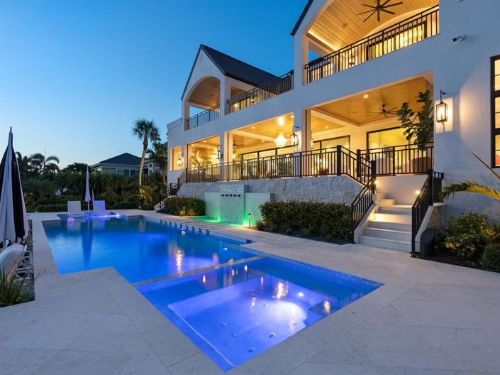 Image No.63-4 Bed Property for sale