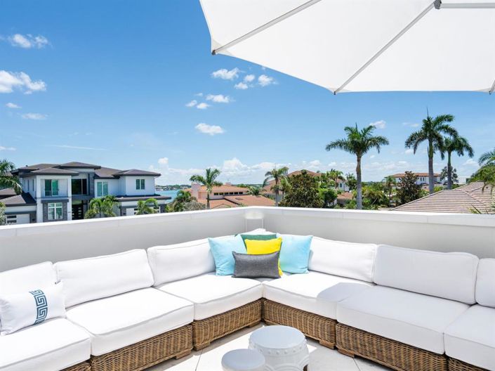 Image No.65-4 Bed Property for sale