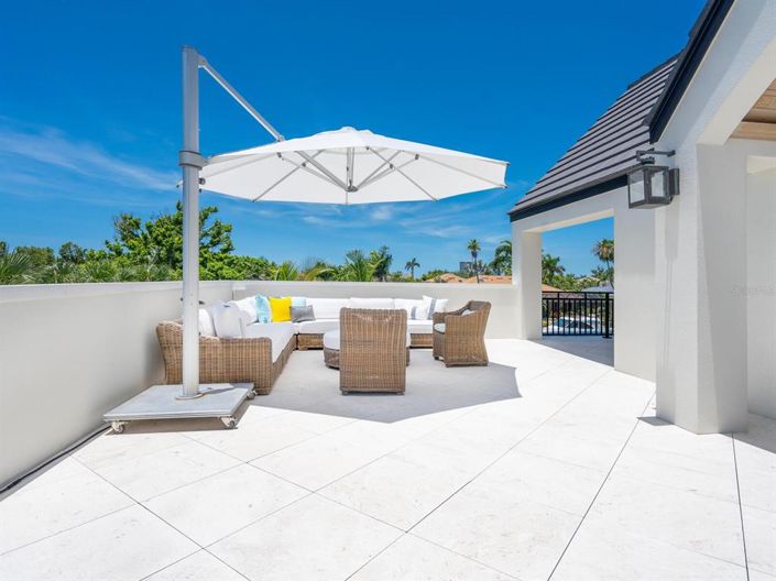 Image No.67-4 Bed Property for sale