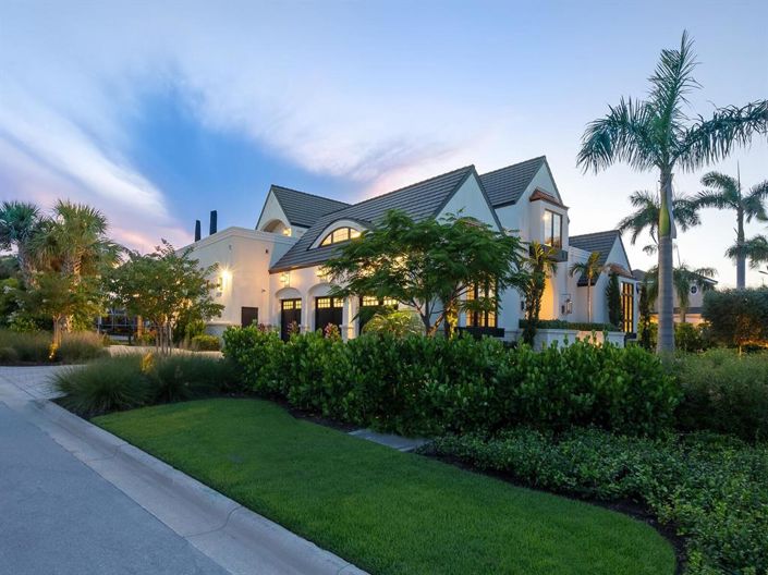 Image No.72-4 Bed Property for sale