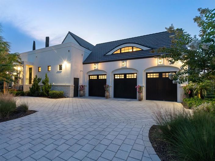 Image No.73-4 Bed Property for sale