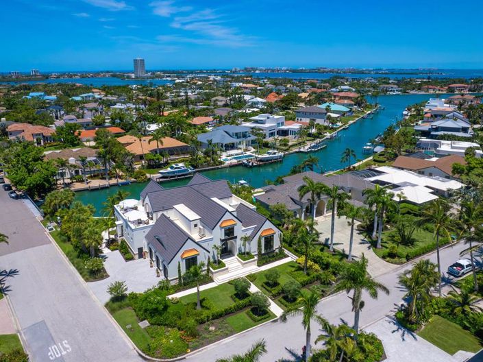 Image No.79-4 Bed Property for sale