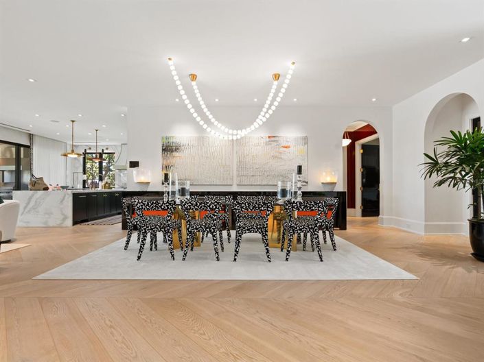 Image No.9-4 Bed Property for sale