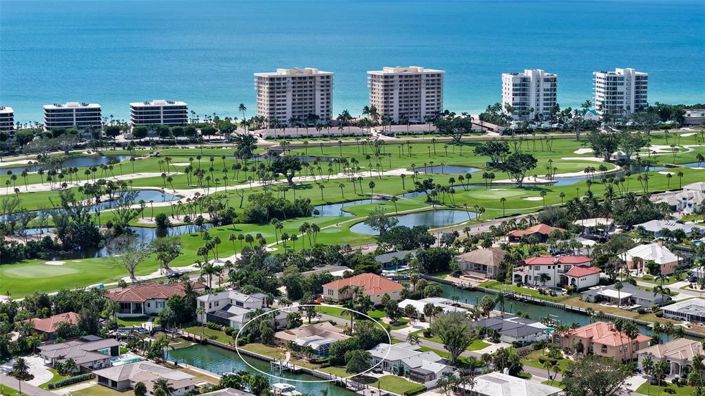 Image No.10-3 Bed Property for sale