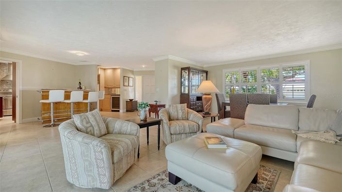 Image No.19-3 Bed Property for sale