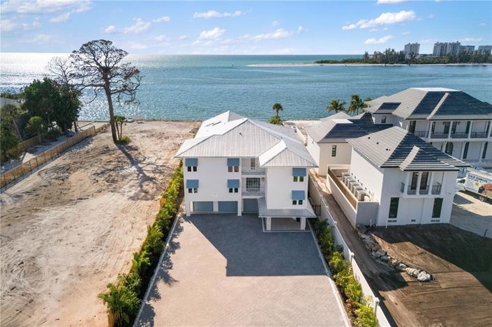 Image No.14-6 Bed Property for sale