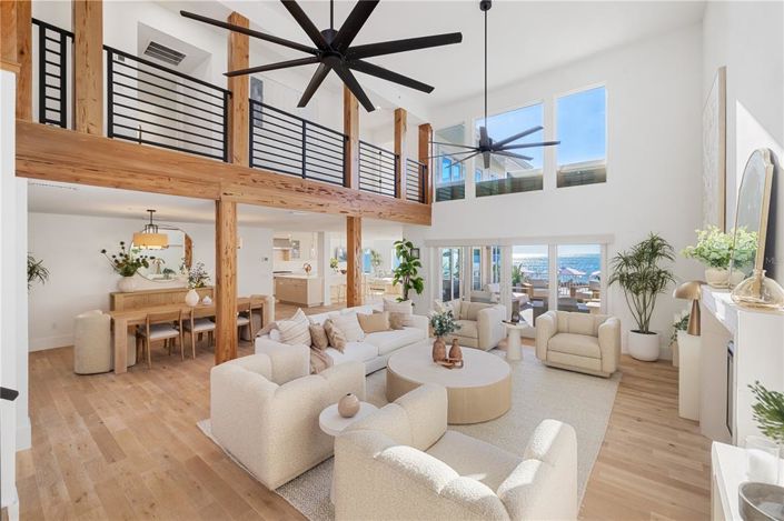 Image No.36-6 Bed Property for sale