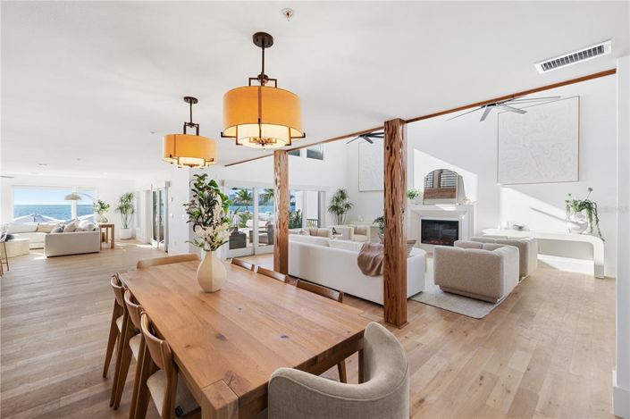 Image No.40-6 Bed Property for sale