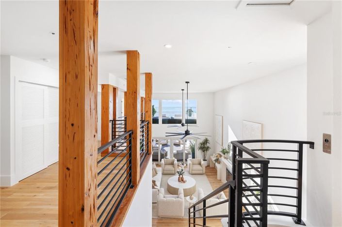 Image No.53-6 Bed Property for sale