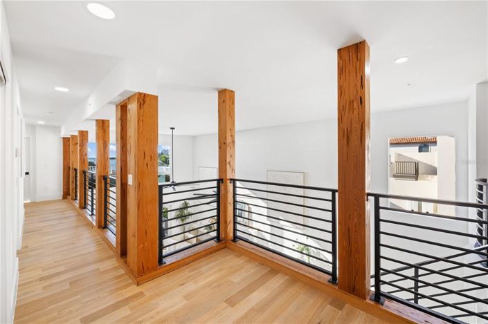 Image No.55-6 Bed Property for sale