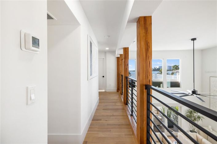 Image No.69-6 Bed Property for sale