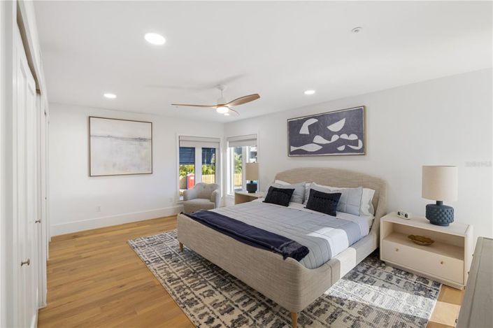 Image No.86-6 Bed Property for sale