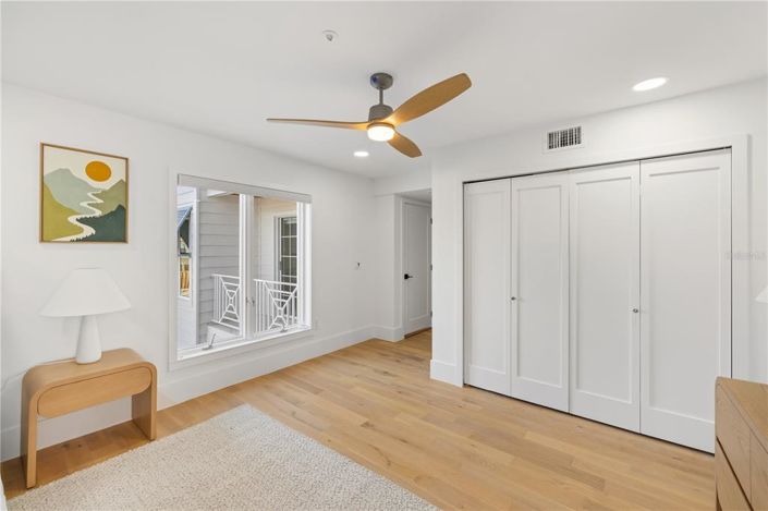 Image No.94-6 Bed Property for sale