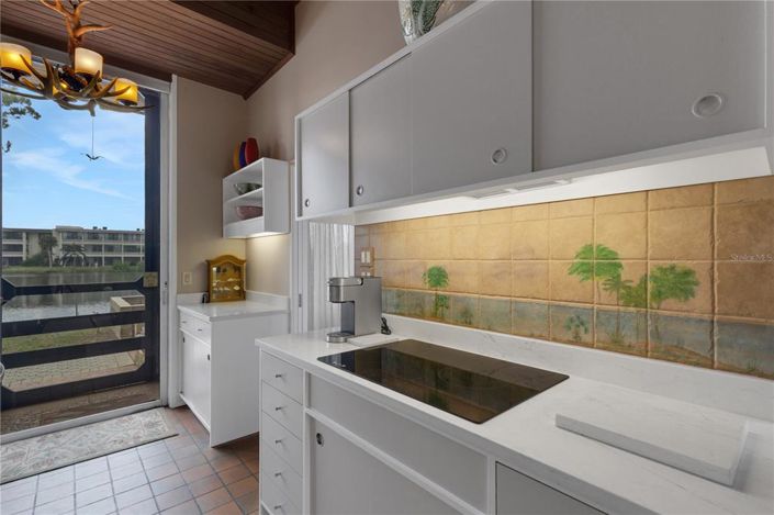 Image No.14-5 Bed Property for sale