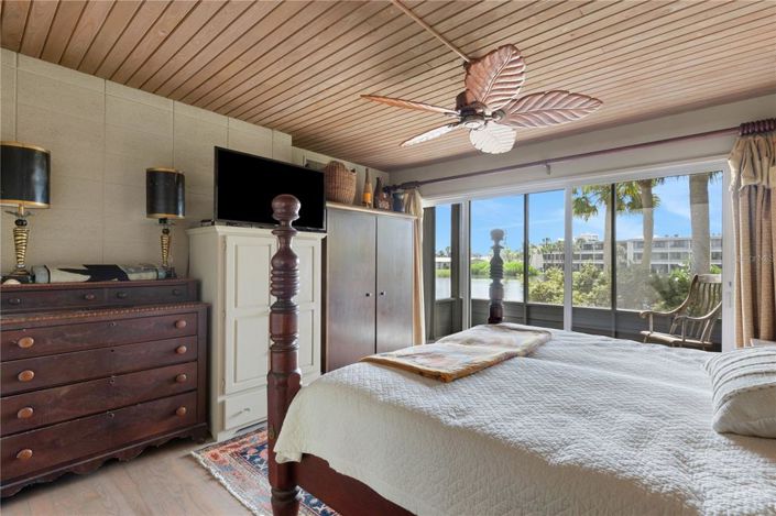 Image No.15-5 Bed Property for sale