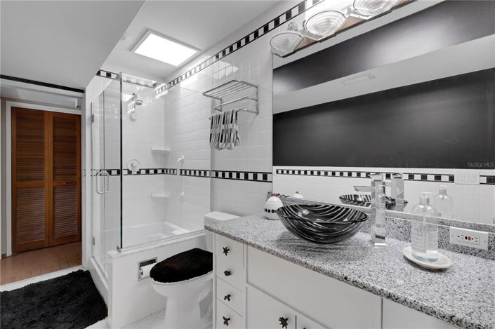 Image No.23-5 Bed Property for sale