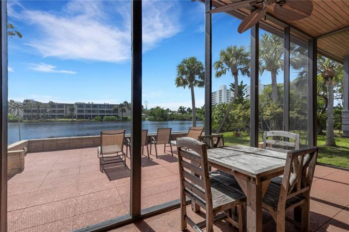 Image No.26-5 Bed Property for sale