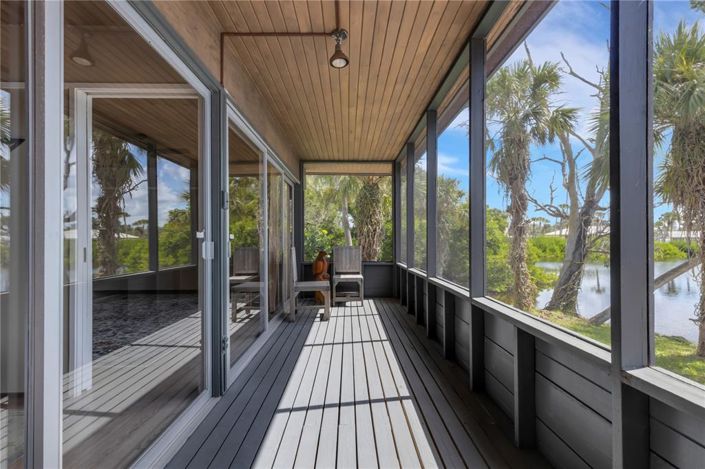 Image No.28-5 Bed Property for sale