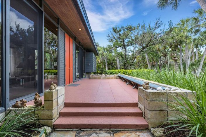 Image No.33-5 Bed Property for sale