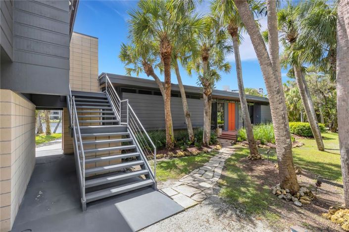 Image No.47-5 Bed Property for sale