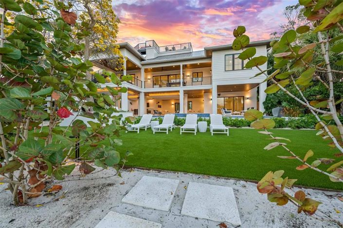 Image No.15-6 Bed Property for sale