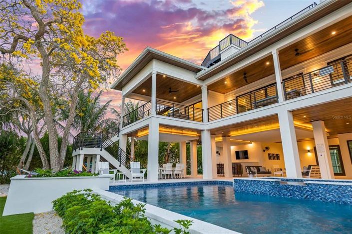 Image No.18-6 Bed Property for sale