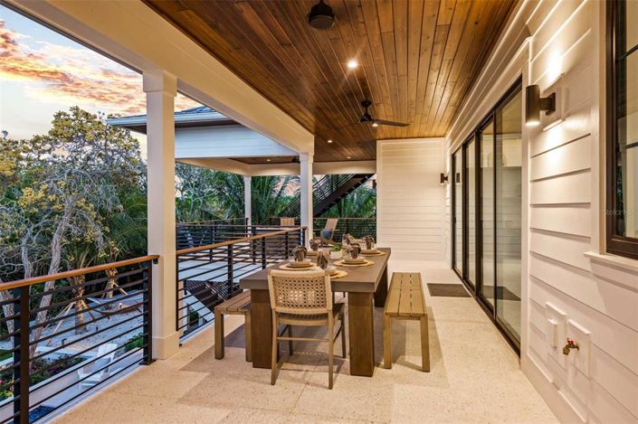 Image No.31-6 Bed Property for sale