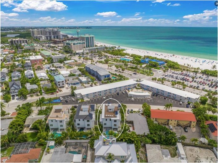 Image No.1-Propriété de 5 chambres à vendre à Sarasota