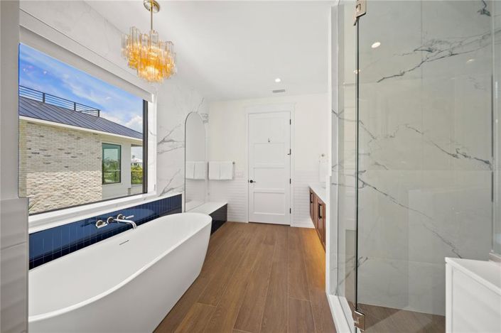 Image No.17-5 Bed Property for sale