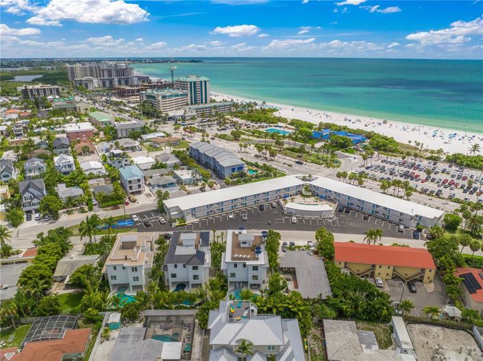 Image No.24-5 Bed Property for sale