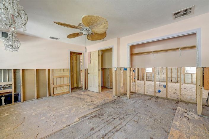 Image No.17-2 Bed Property for sale