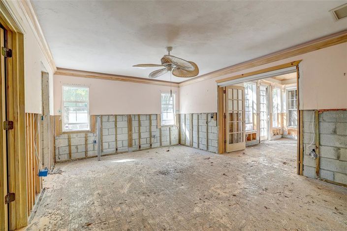 Image No.21-2 Bed Property for sale