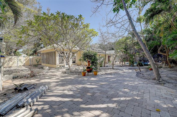 Image No.33-2 Bed Property for sale