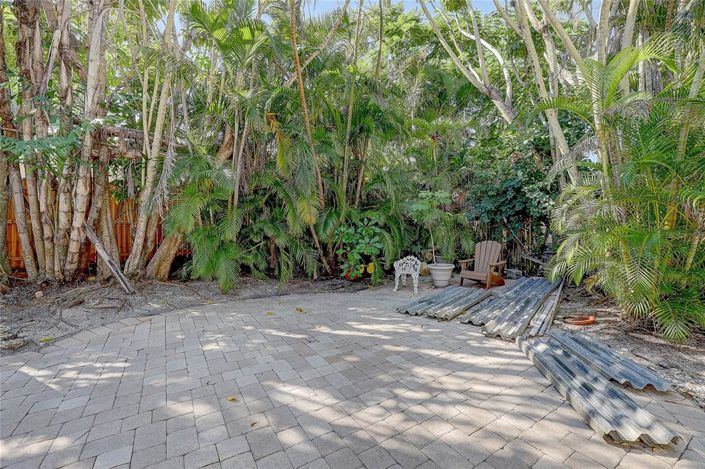 Image No.35-2 Bed Property for sale