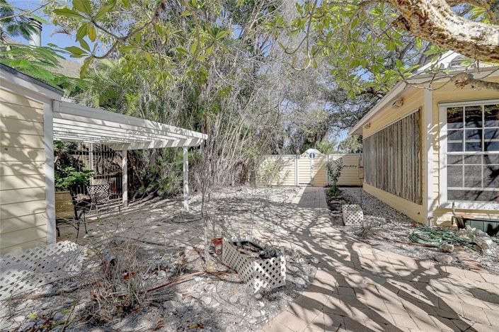 Image No.36-2 Bed Property for sale