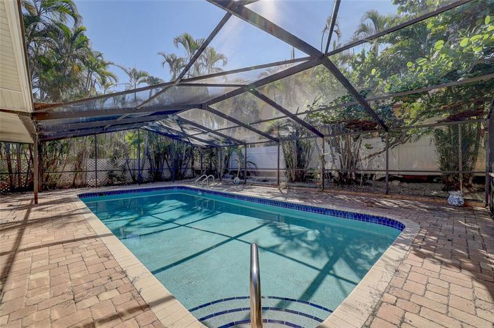 Image No.40-2 Bed Property for sale