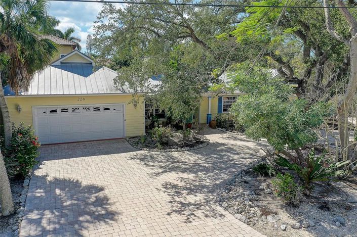 Image No.55-2 Bed Property for sale