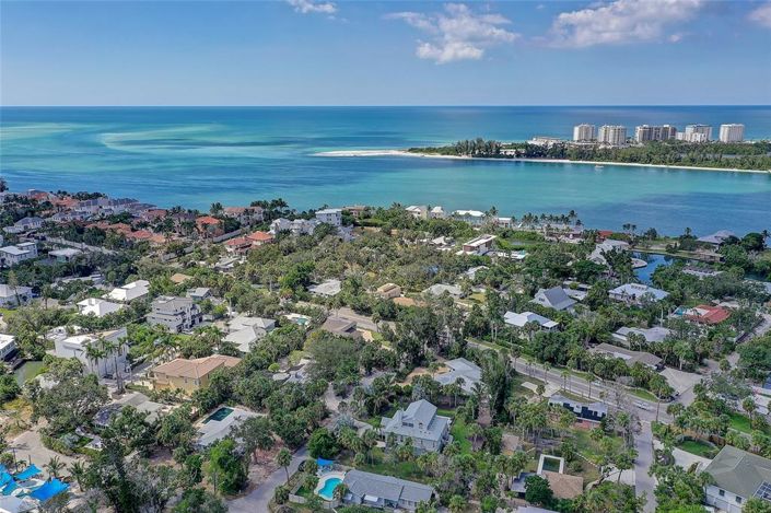 Image No.63-2 Bed Property for sale